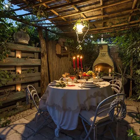 La Dimora Dei Conti, Indulge In A Country With Jacuzzi Facing The Town! Villa