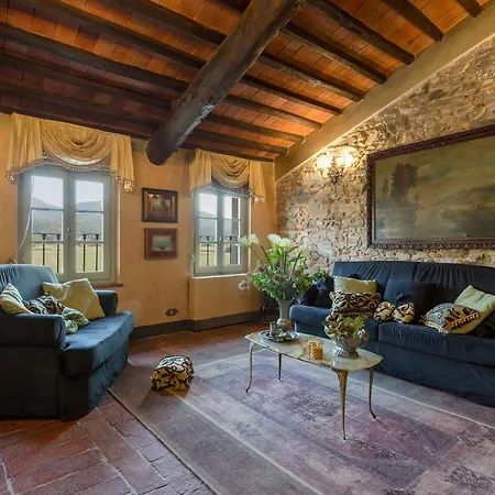 וילה La Dimora Dei Conti, Indulge In A Country With Jacuzzi Facing The Town!