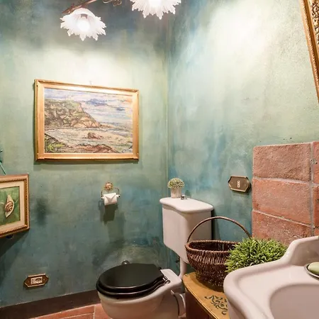 La Dimora Dei Conti, Indulge In A Country With Jacuzzi Facing The Town! וילה *